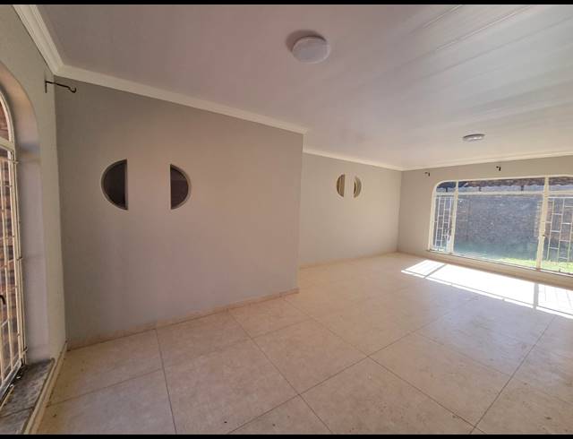 3 BEDROOM HOUSE FOR SALE IN ARCON PARK